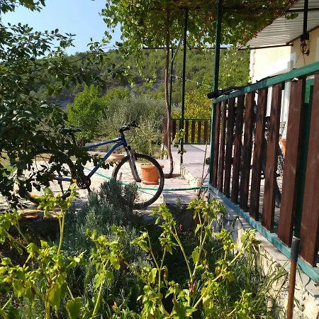 Guest house Banin Skradin