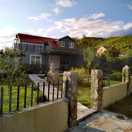 Banin Guest house