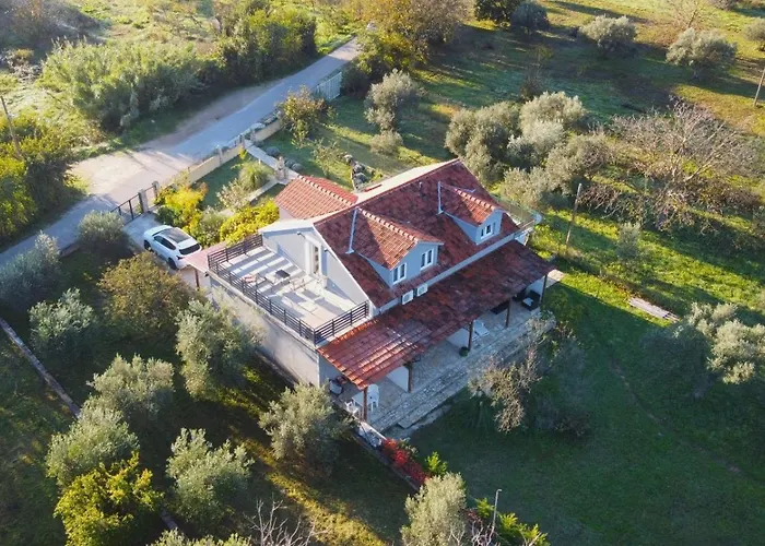 Banin בית הארחה