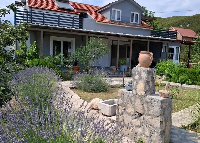 Banin בית הארחה